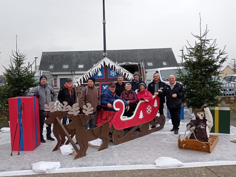 Le groupe randonnée à la recherche du père Noël